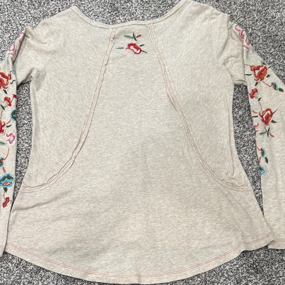 Sundance Cotton Beige Henley with Floral Embroidery - Picture 8 of 10